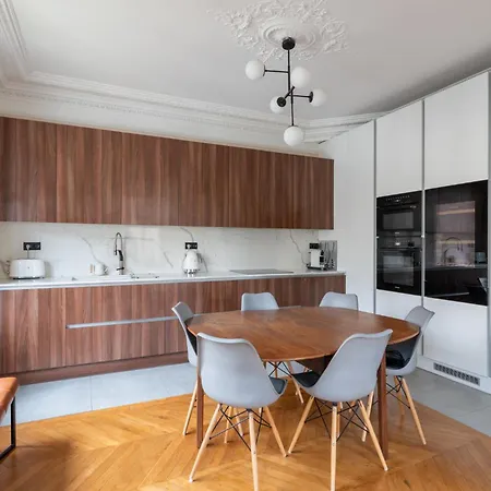 Apartment Bright And Spacious 3bdr Near Eiffel Tower *